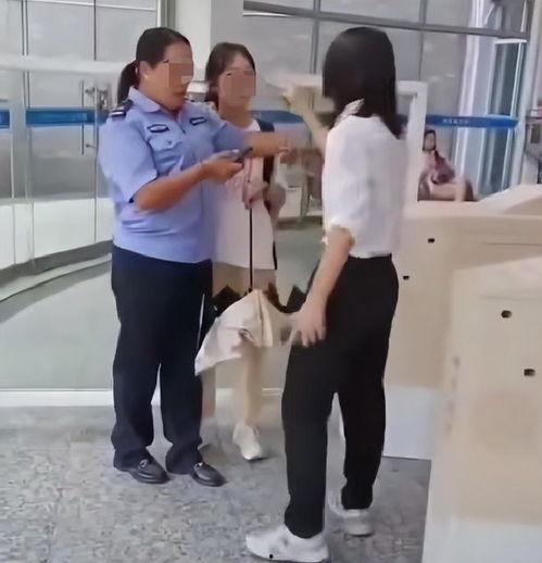 韩国女孩新爆料视频播放,揭秘娱乐圈惊人内幕! 第3张 韩国女孩新爆料视频播放,揭秘娱乐圈惊人内幕! 第3张